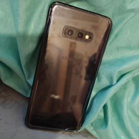 Samsung Galaxy S10e, 8/256 ГБ