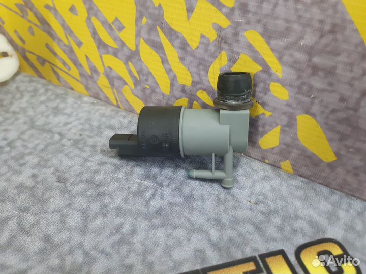 Бачок омывателя лобового стекла Логан 1