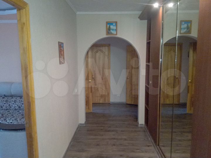 2-к. квартира, 83 м², 2/10 эт.