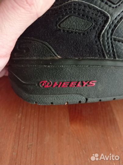 Кроссовки на роликах Heelys детские