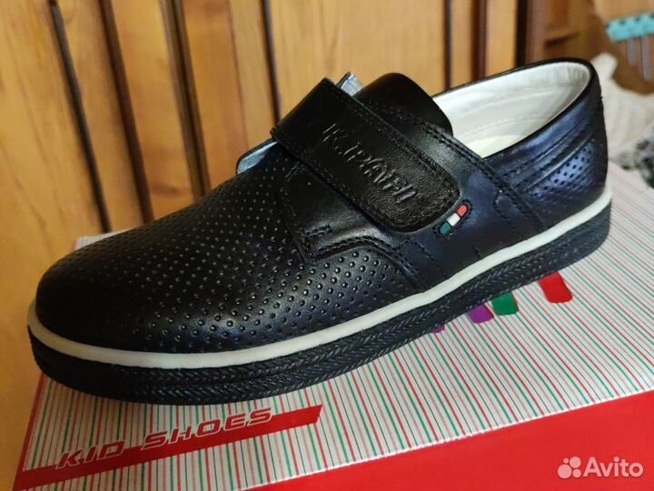 Туфли школьные новые Турция 33