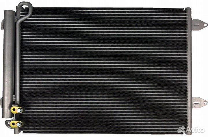Радиатор кондиционера на Toyota Corolla Runx
