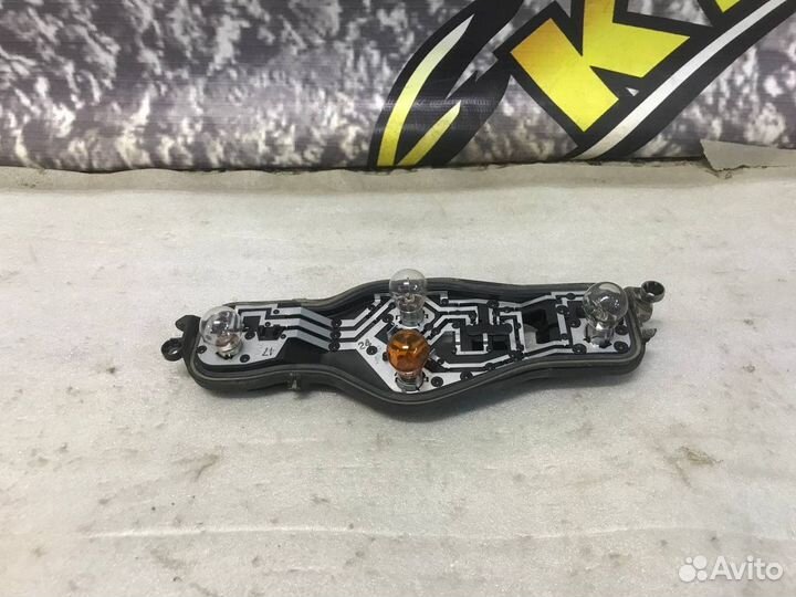 Плата правого фонаря Peugeot Traveller SpaceTourer