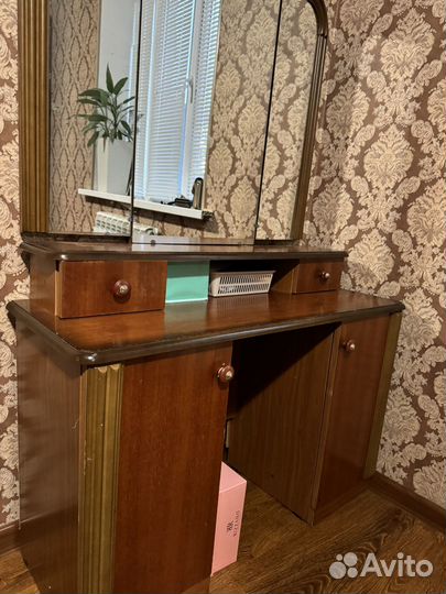 Спальный гарнитур бу