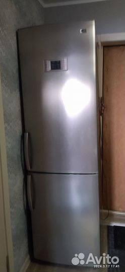 Ящики, полки, балконы для холодильника LG