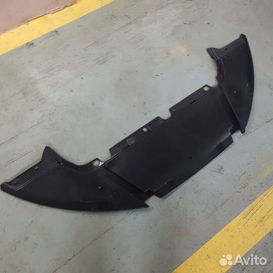 Пыльник бампера Ford Focus 3