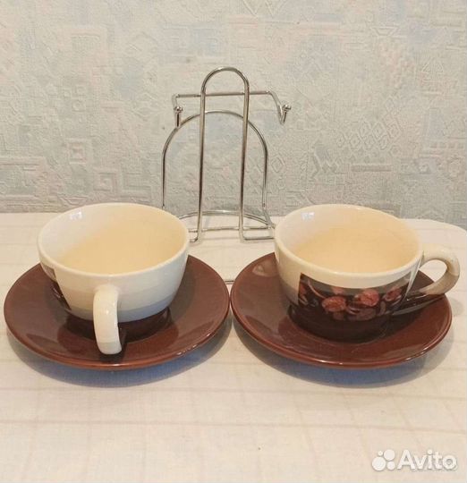 Чашки с блюдцами, бокалы