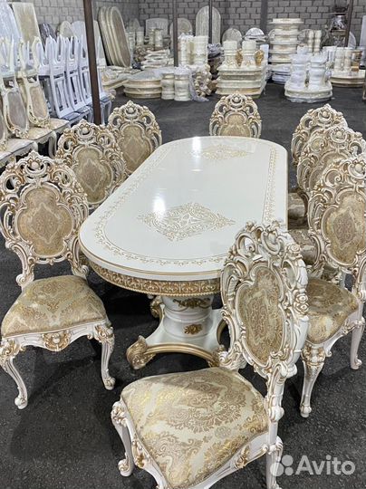 Столы и стулья