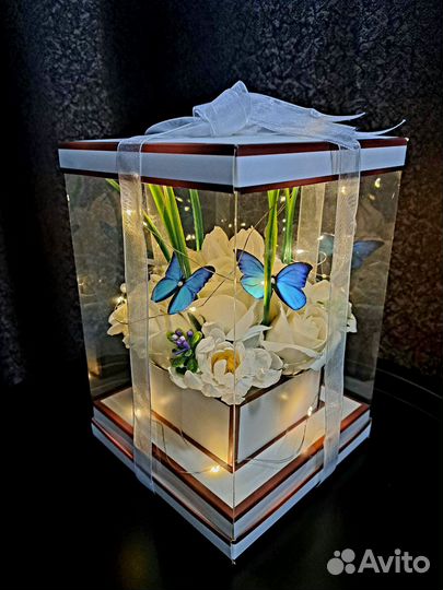 Волшебная композиция из мыльных роз