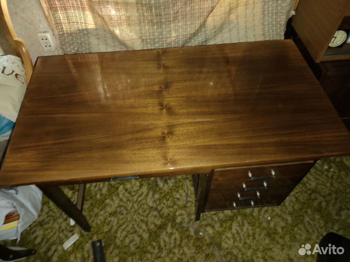 Письменный стол из комплекта Варта-Сважендз Польша