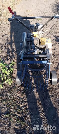 Продам картофелесажалку и копалку