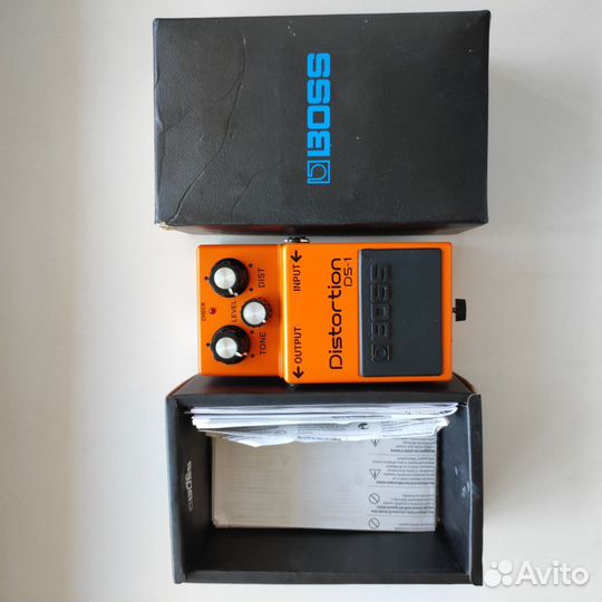Гитарная педаль эффектов Boss DS-1