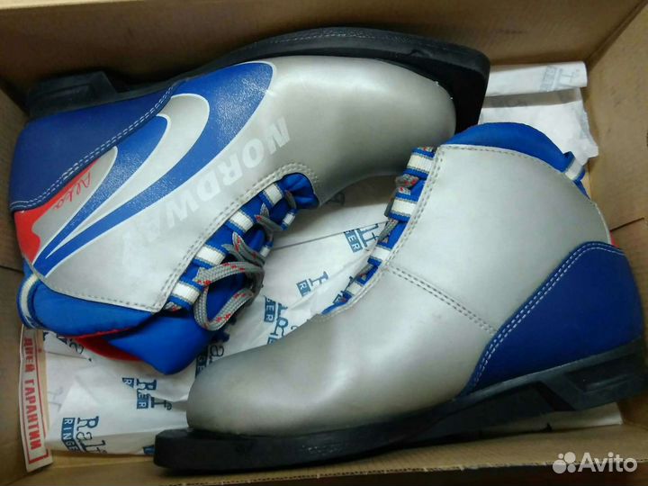 Лыжные ботинки