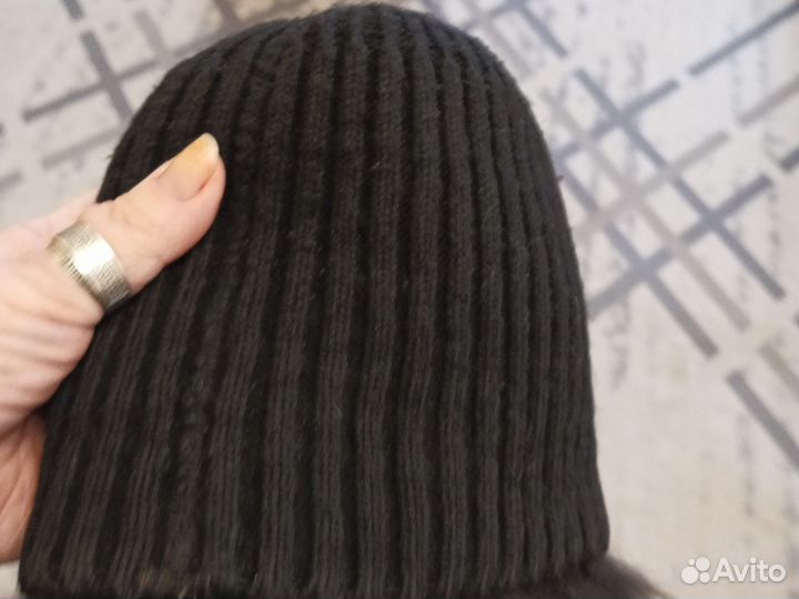 Женские меховые шапки