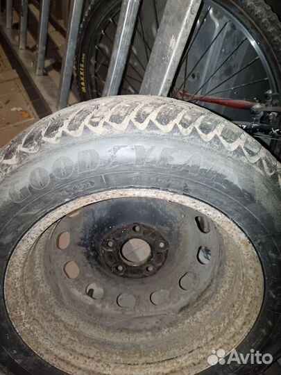 Goodyear UltraGrip 195/65 R15 91T