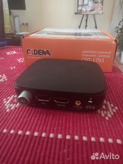 Цифровой эфирный приемник cadena CDT - 1793