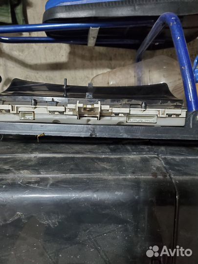 Панель приборов