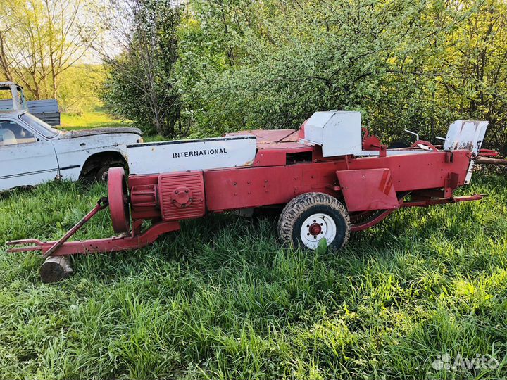 Пресс-подборщик International 553, 1990
