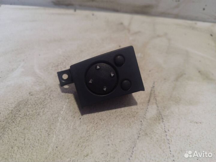 Джойстик регулировки зеркал Audi 100 4A/C4 4A2