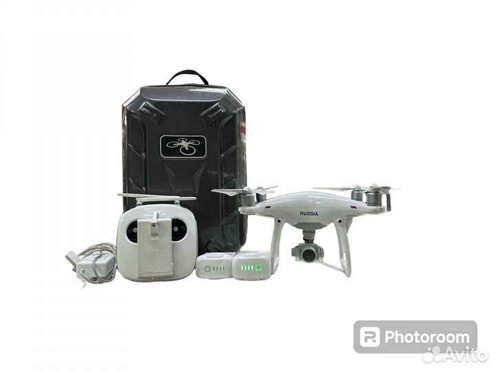 Квадрокоптер DJI Phantom 4