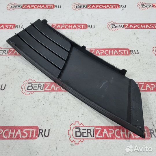 Заглушка бампера передняя левая Skoda Octavia A7