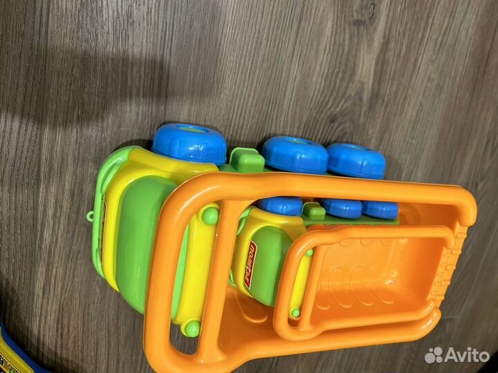 Игрушки машинки для мальчика пакетом