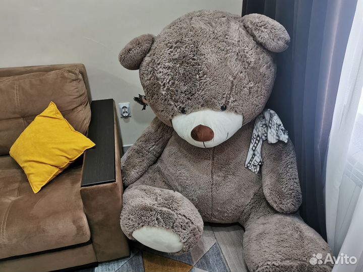 Большой мягкий медведь