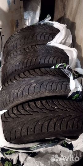 Yokohama Ice Guard IG55 215/70 R16 102