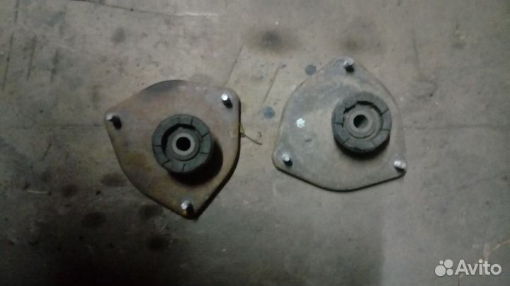 Продам колпак нисан