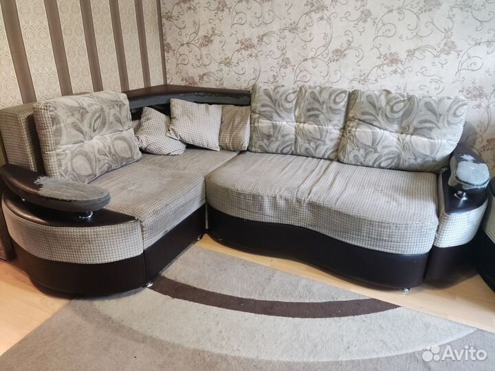 Продам диван с креслом