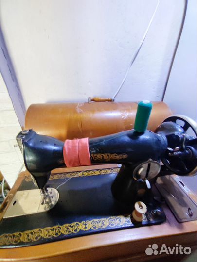 Швейная машинка ручная