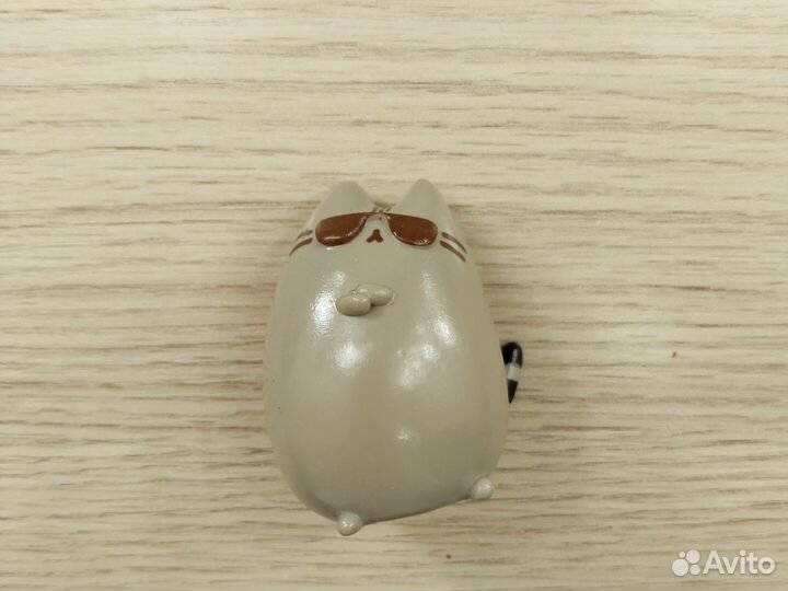 Игрушка пластиковая котик