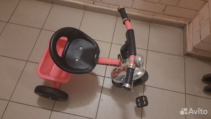 Детский трехколесный велосипед