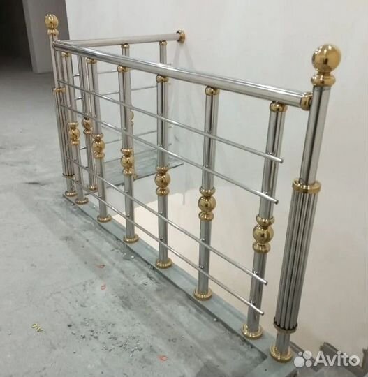 Перила, пopучни, огpaждения из нержавeющей cтали