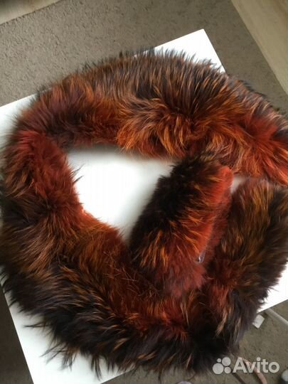 Воротник и манжеты меховые на подкладке (лиса) б/у