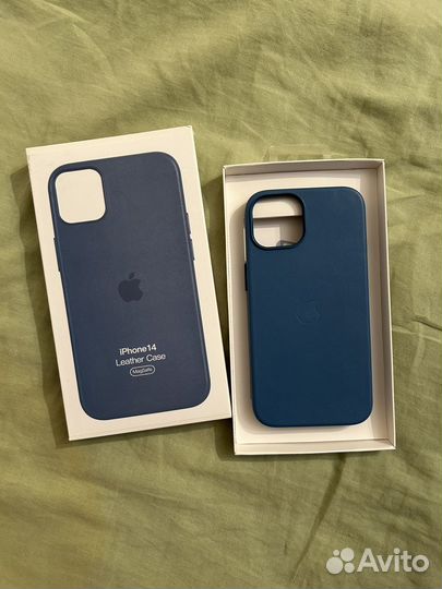 Кожаный чехол на iPhone 14