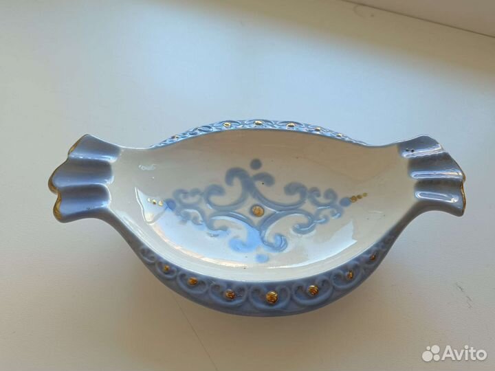 Пепельница из фарфора