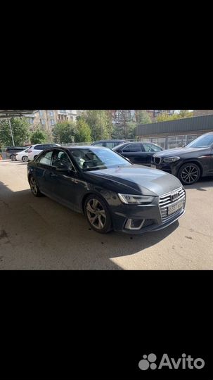 В разборе Audi A4 b9