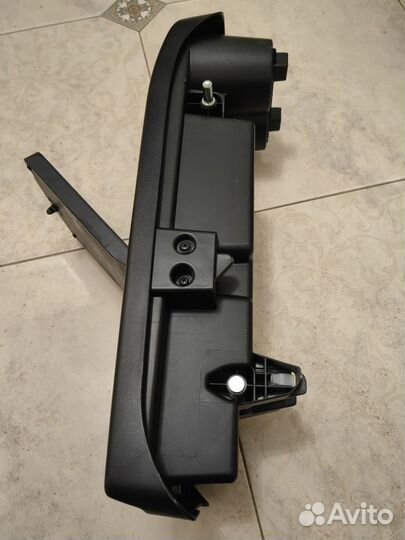 Столик Подлокотник Задний Toyota Highlander