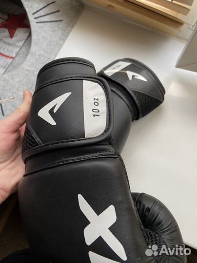 Боксерские перчатки 10 oz детские