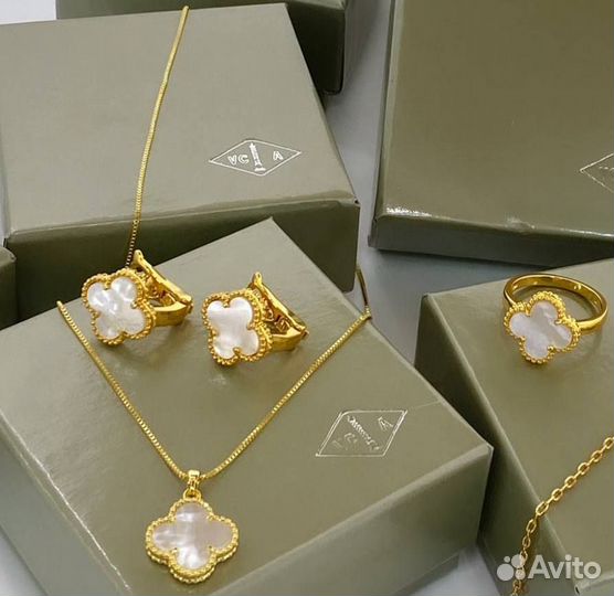 Серьги и подвеска Van Cleef