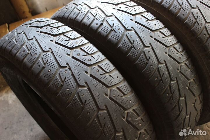 Yokohama Ice Guard IG55 215/70 R16 100T