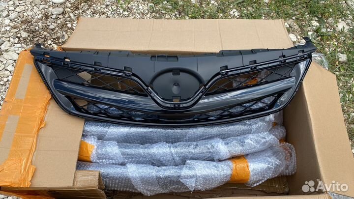Решетка бампера на Toyota corolla 150 рестайлинг
