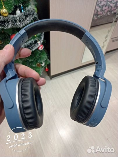 Беспроводные наушники накладные