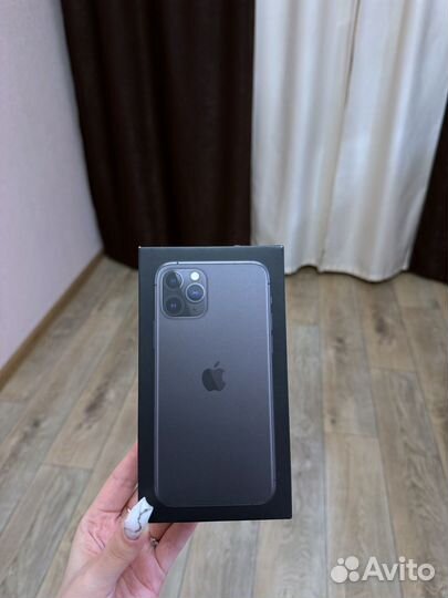 iPhone 11 Pro, 64 ГБ