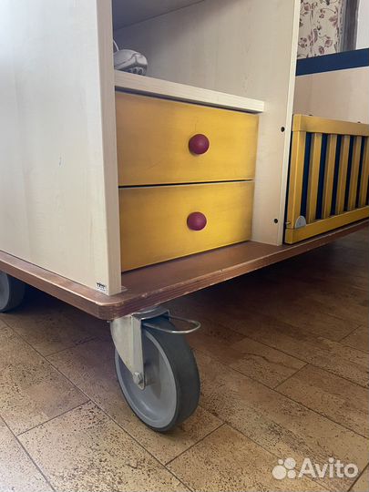 Детская кроватка