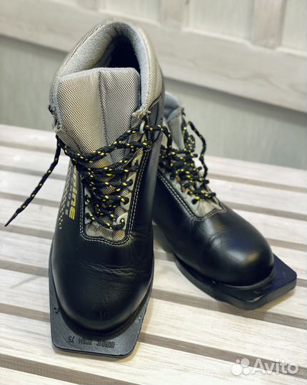 Лыжные ботинки spine cross