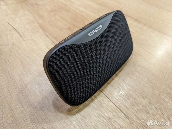 Аудиоколонка Samsung Level Box Slim Bluetooth