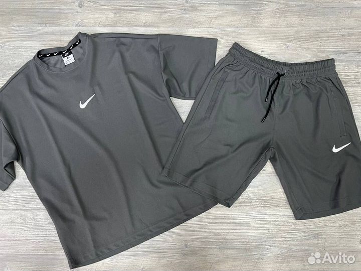 Костюм футболка + шорты Nike