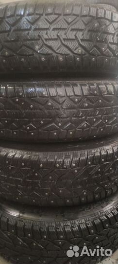 Tigar SUV Ice 215/65 R17